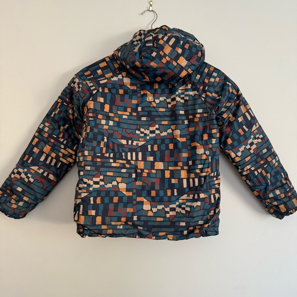Patagonia Kid's Reversible Down Sweater Hoody in Fitz Roy Patchwork - Picture 6 of 11